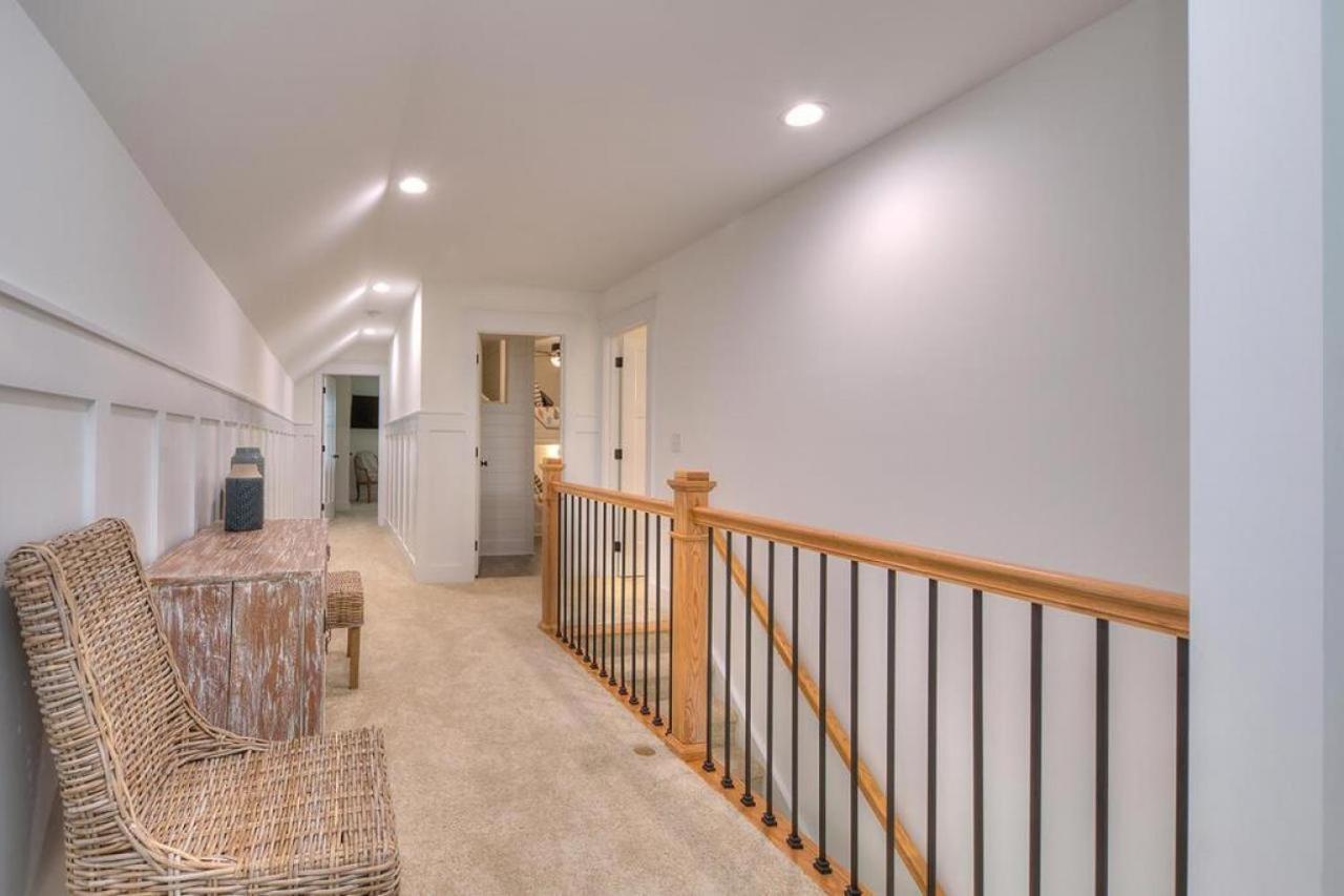 Redneck Ritz Villa Oak Island Ngoại thất bức ảnh