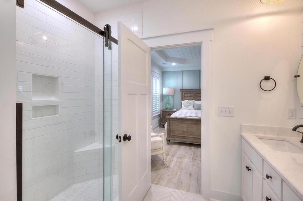 Redneck Ritz Villa Oak Island Ngoại thất bức ảnh